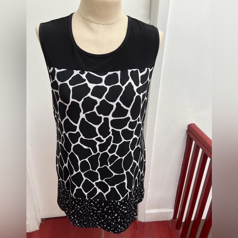 Roz & Ali Womens Sleeveless Top Medium Black White Pattern Layered